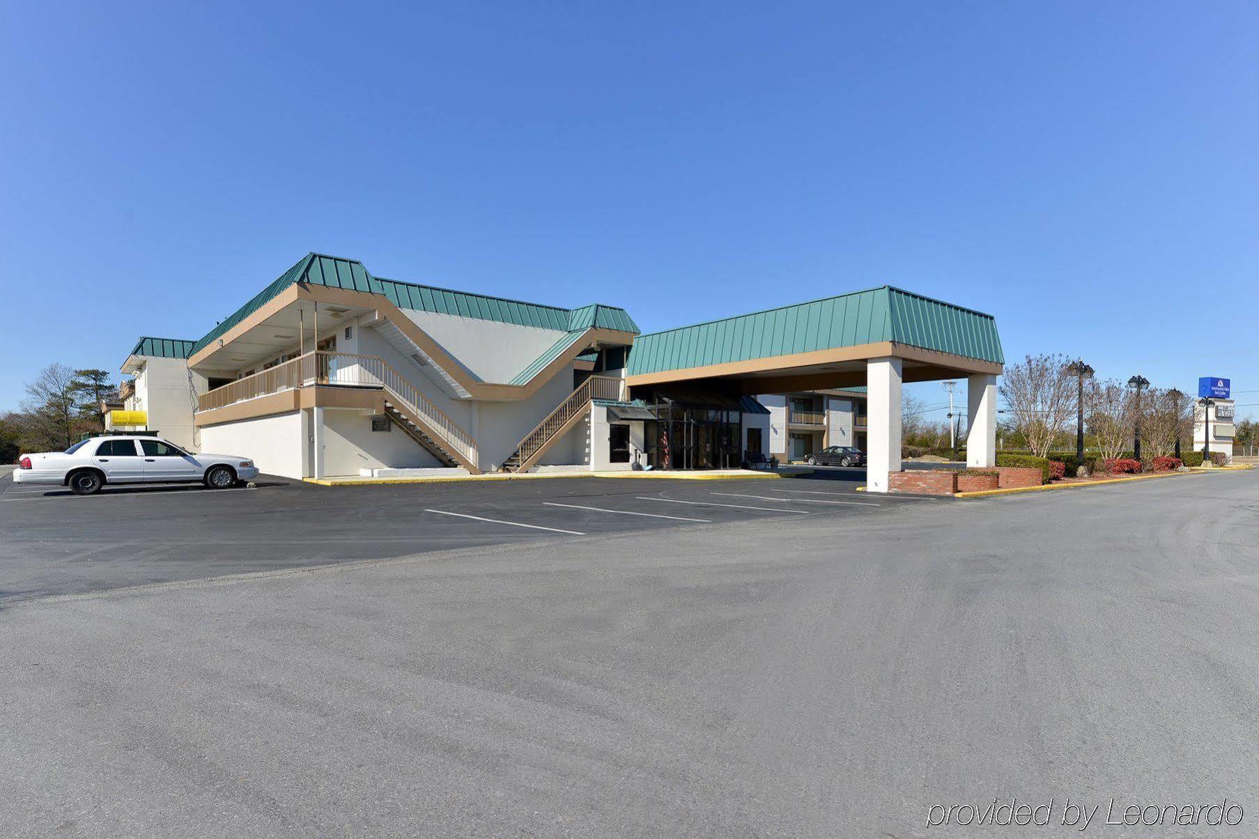 Days Inn Lexington Park Exterior photo